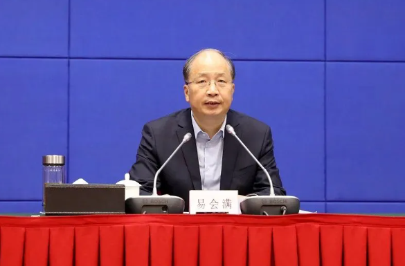 银泰融通 官宣！正部级易会满被查